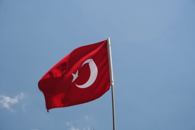 Турската фондова борса спря търговията за първи път от 24